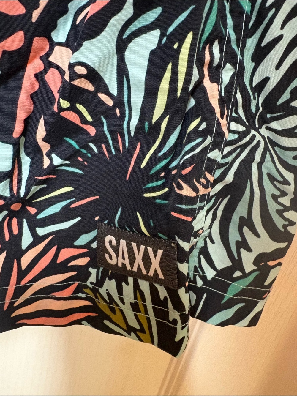 Saxx Tropical Leaf Print Lined Volley Shorts in Mint, Black & Coral 2XL - Picture 5 of 6
